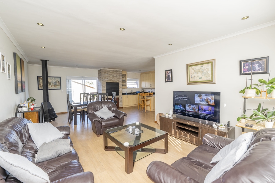 3 Bedroom Property for Sale in Protea Heights Western Cape